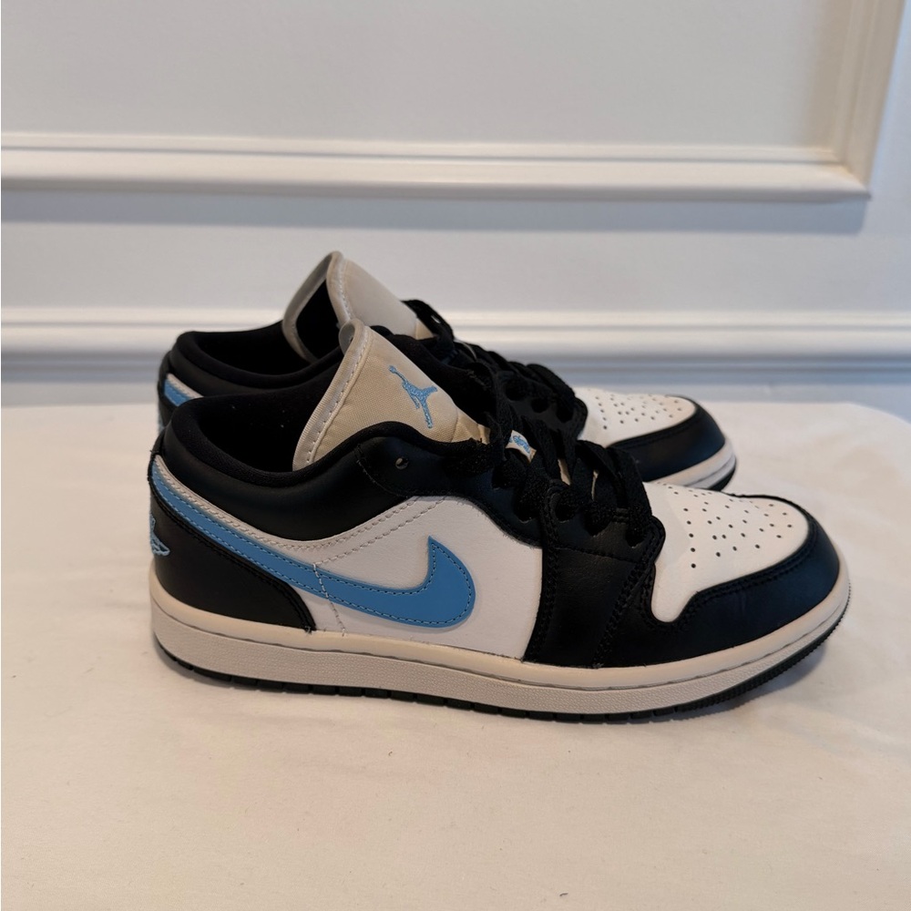 Size 6.5Y‎ - Jordan 1 Low Black Powder Blue